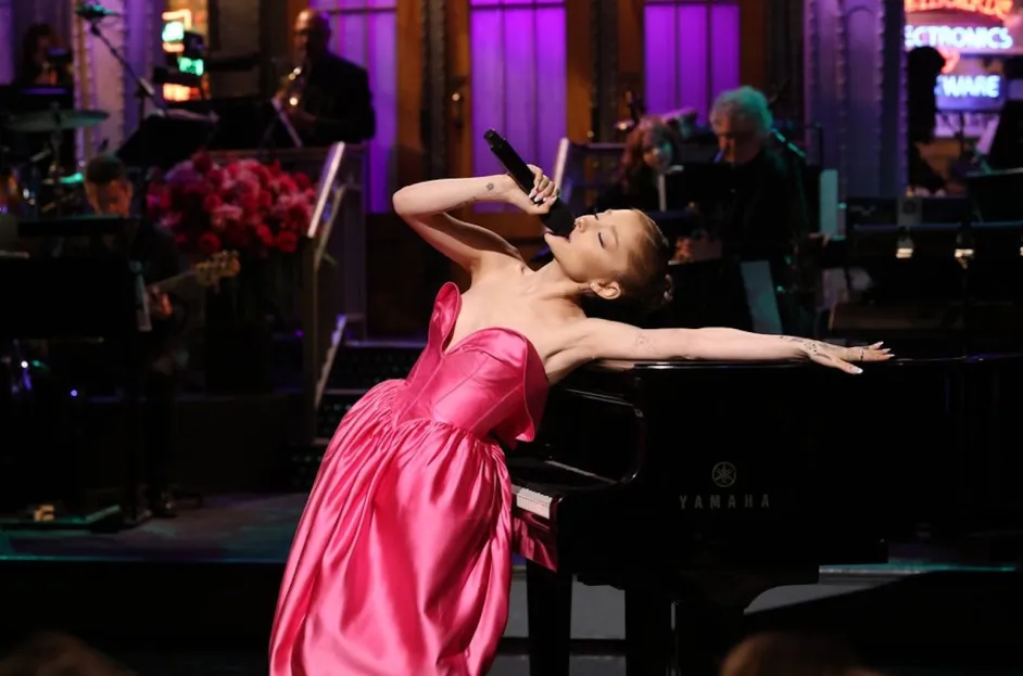 Ariana Grande Takes Celine Dion’s NFL Promo to the Next Level With Brutal UFC Theme Song on ‘SNL’